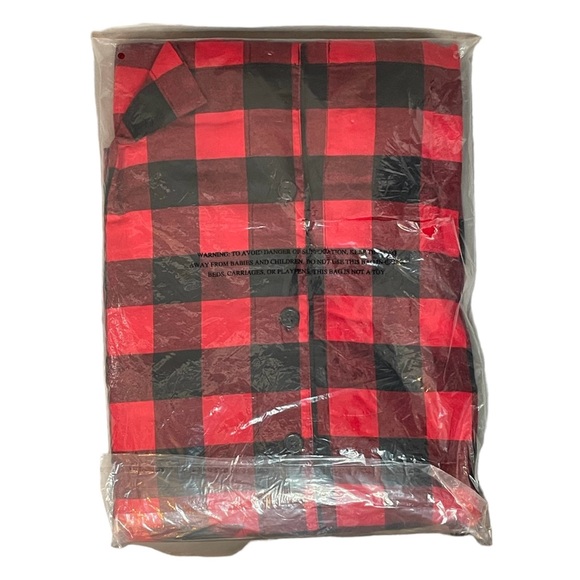 **CLEARANCE** WONDERSHOP - Men’s 2-Piece Buffalo Plaid Pajama Set. - Picture 4 of 5